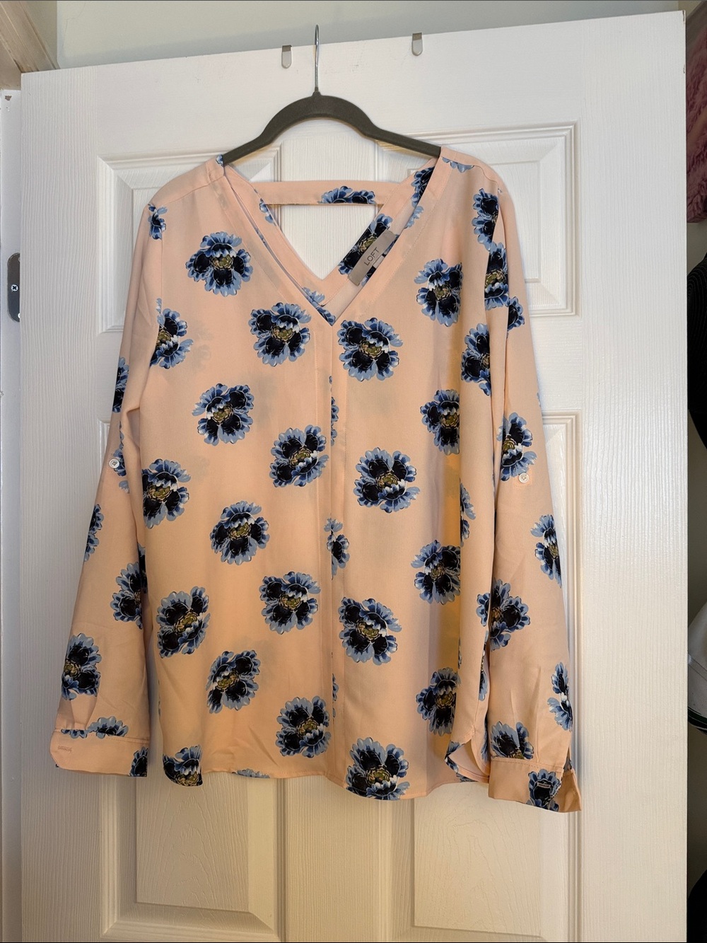 LOFT Peach V-Neck Long Sleeve Floral Blouse